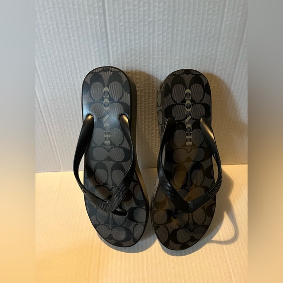 Coach Signature Black Sandals - Picture 1 of 2